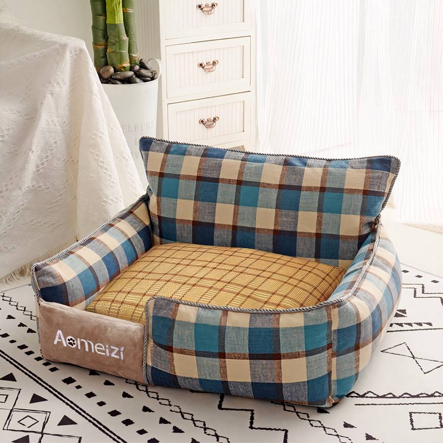 Soft Plush Plaid Dog Sofa Bed Comfortable Pet Couch for Small Medium Dogs